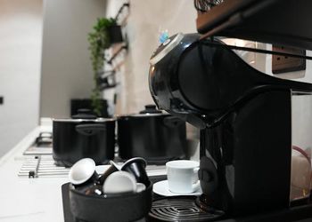 شقة بغرفتين نوم وصالة 