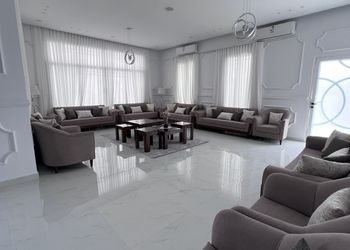 شاليه بمسبح وألعاب مائية