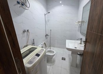 شقة بغرفتين نوم وصالة