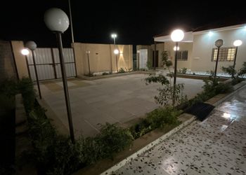استراحة بجلسة خارجية ومجلس 