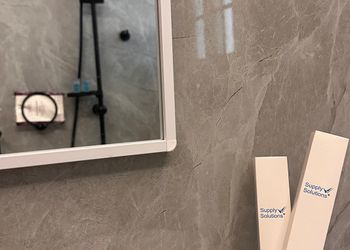استديو بسرير ماستر وجلسة جانبية 