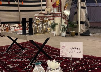 مخيم بألعاب أطفال