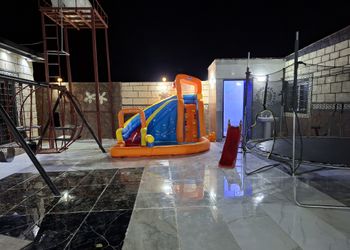 شاليه قسمين مسبح ملاعب ومسطحات