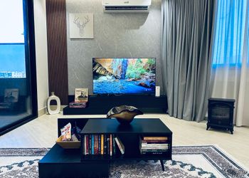 شقة بغرفة جلوس وغرفتين نوم 