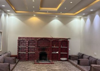 استراحة بمجلس وفناء خارجي 