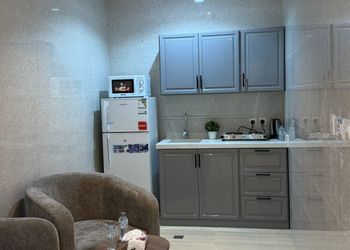 استديو بسرير ماستر وجلسة جانبية 