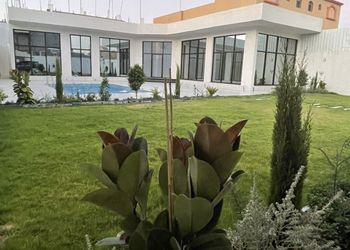 شاليه بصاله مطله على المسبح 