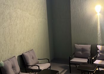 استديو بسرير ماستر وجلسة جانبية 