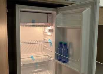 استديو بسرير ماستر وجلسة جانبية