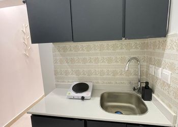 استديو بسرير ماستر وجلسة جانبية