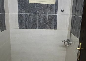 شقة بثلاث غرف نوم وصالة