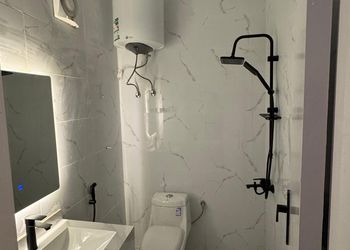 استديو بجاكوزي ودخول ذاتي