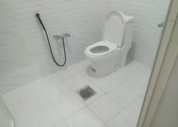 استراحة بمجلس وفناء خارجي 