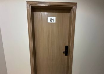 استديو هادئ بسرير ماستر
