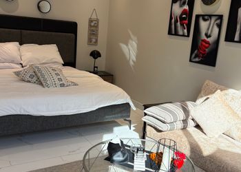 استديو بدخول ذاتي وسرير مريح 