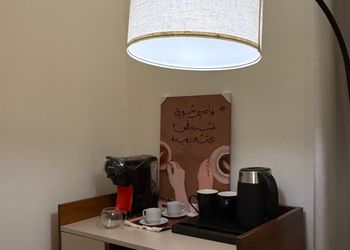 استديو بسرير ماستر وجلسة جانبية 