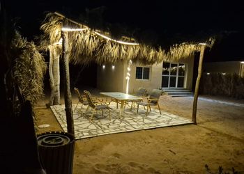 مزرعة ببيت شعر وجلسة خارجية