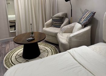 استديو هادئ بسرير ماستر 