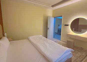 شقة بغرفة نوم وصالة 