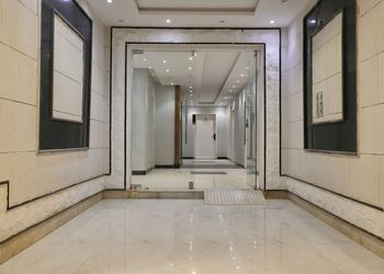 استديو بسرير ماستر وجلسة جانبية
