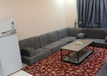 شقة بغرفة معيشة وغرفة نوم 