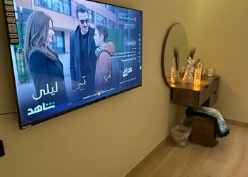 استديو بسرير ماستر وجلسة جانبية