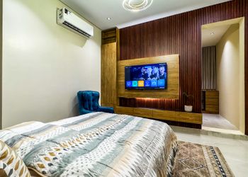 استديو بسرير ماستر
