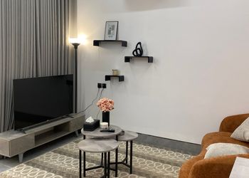 استديو هادئ بدخول ذاتي 