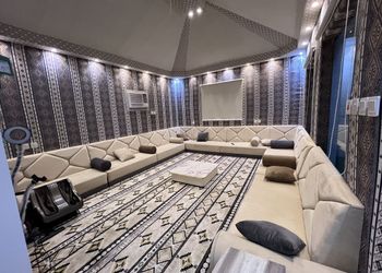 استراحة بجلسة خارجية و مجالس