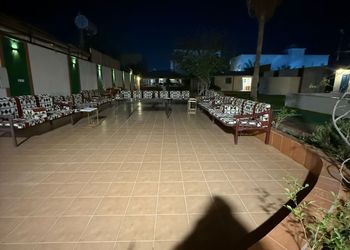 شاليه بمسطح اخضر وألعاب مائية 
