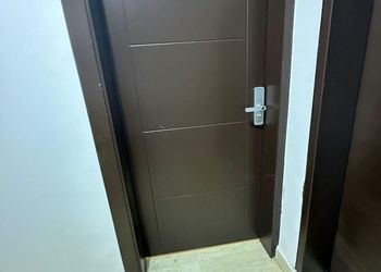 استديو بسرير ماستر وجلسة جانبية 
