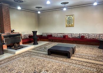 مزرعة بمناظر خلابة وجلسات خارجية 