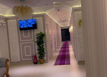 استديو بسرير ماستر 