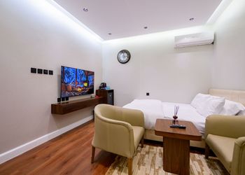 استديو بسرير ماستر ودخول ذاتي