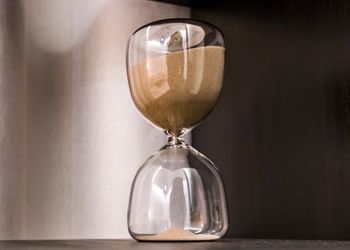 شقة بغرفة معيشة وغرفة نوم 
