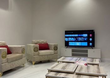 استراحة بمسطح اخضر وجلسه خارجيه