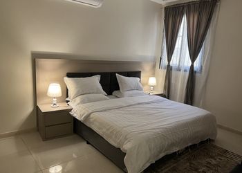استديو فاخر بسرير ماستر 