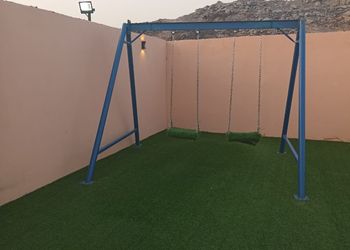 استراحة بمجلس وفناء خارجي 