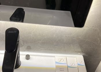 استديو بأثاث مريح وبسيط 