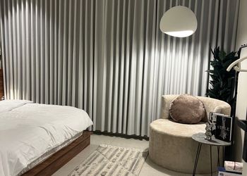 شقة بغرفة نوم ودخول ذاتي 