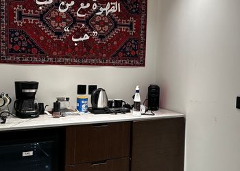 استديو هادئ بدخول ذاتي
