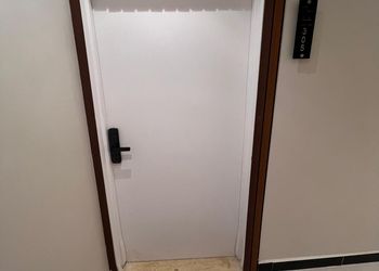 شقة بغرفة معيشة وغرفة نوم 