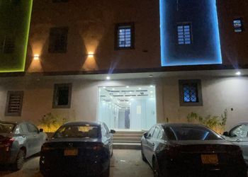 استديو هادئ بدخول ذاتي 