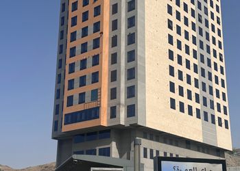 شقة بغرفة معيشة وغرفتين نوم 