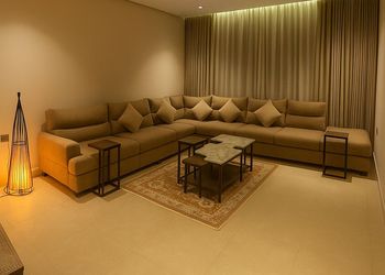 شقة بصالة مريحة وغرفتين نوم 