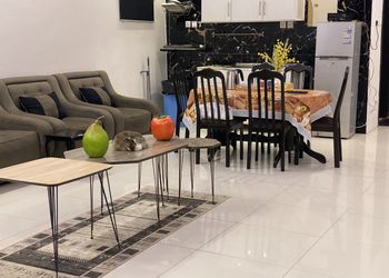 شالية بمجلس مطل على المسبح 