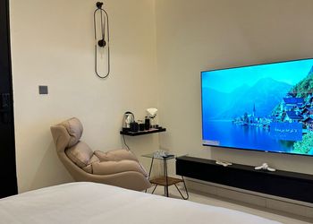 استديو هادئ بسرير ماستر
