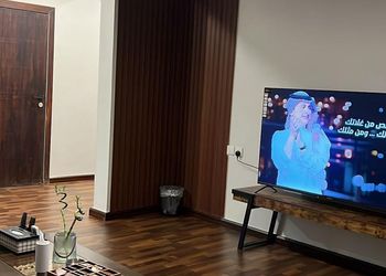 شقة بصالة و غرفة نوم 