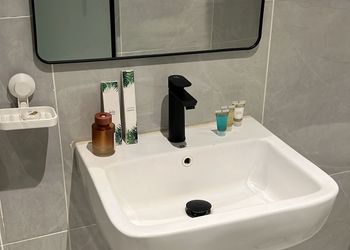 استديو بسرير ماستر وجلسة جانبية 