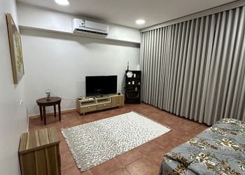 استديو بسرير ماستر 